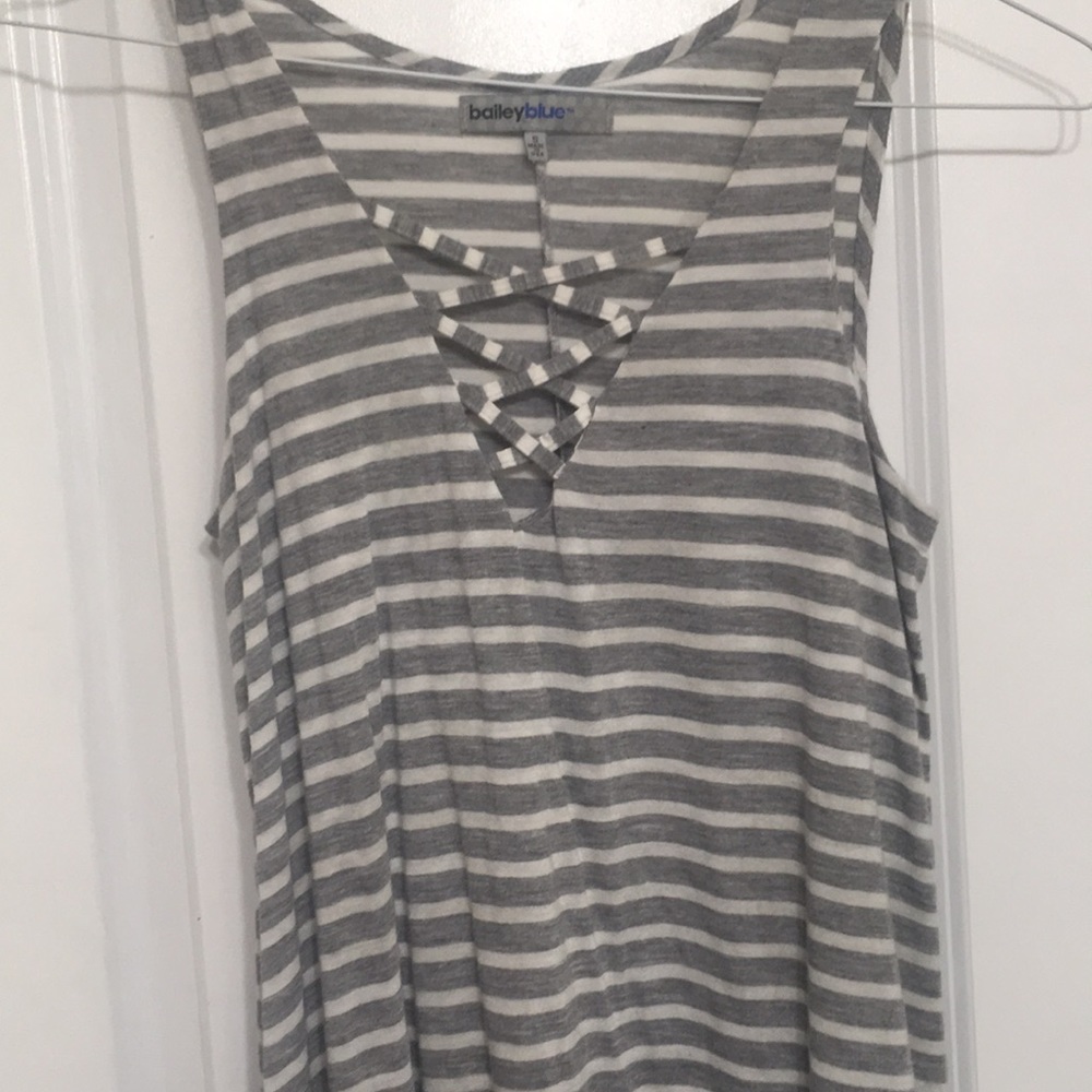 Dress small - Picture 3 of 7